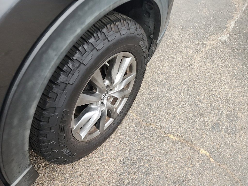 Used 2019 MAZDA CX-9 Touring w/ Touring Premium Package FWD image 9