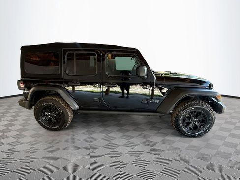 Used 2023 Jeep Wrangler Unlimited AWD/4WD image 5
