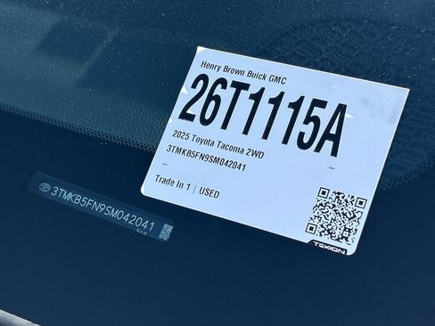 Used 2025 Toyota Tacoma SR5 image 33