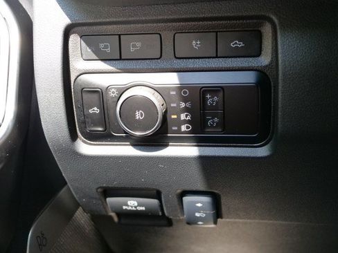 Used 2024 Ford F450 Platinum w/ FX4 Off-Road Package AWD/4WD image 24