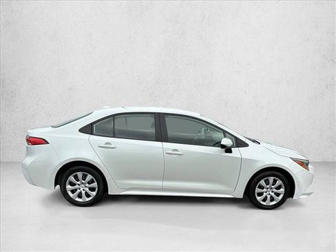 Used 2024 Toyota Corolla LE FWD image 4