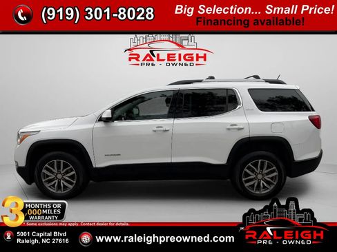 Used 2019 GMC Acadia SLE image 1