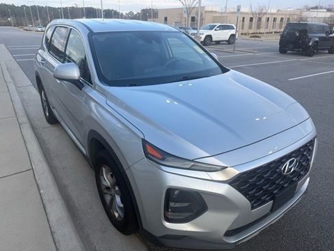 Used 2019 Hyundai Santa Fe SEL image 4
