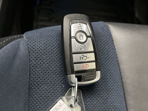 Certified 2022 Ford F150 Raptor w/ Raptor 37 Performance Package image 31