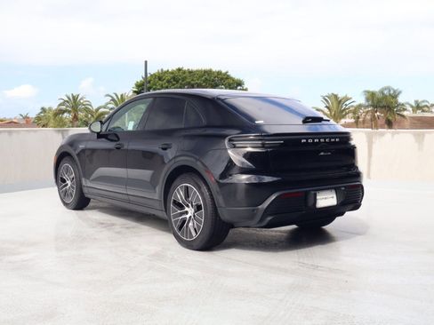 Certified 2025 Porsche Macan Electric RWD image 3