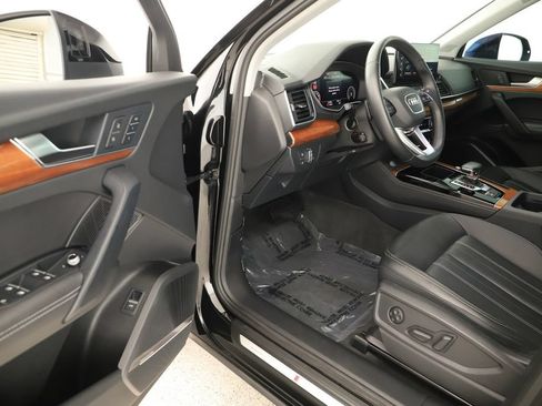 Certified 2023 Audi Q5 2.0T Premium Plus w/ Premium Plus Package AWD/4WD image 14