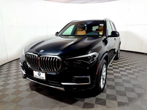 Used 2022 BMW X5 xDrive40i w/ Climate Comfort Package image 3