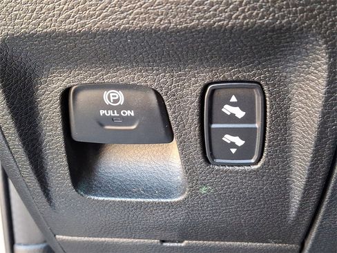 Used 2022 RAM 1500 Laramie image 23