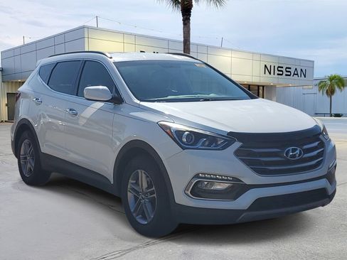 Used 2017 Hyundai Santa Fe Sport FWD image 8