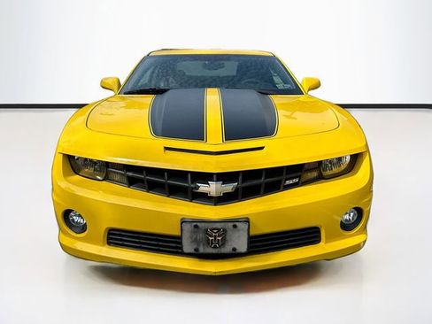 Used 2011 Chevrolet Camaro SS w/ Black Stripe Package RWD image 2