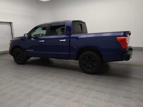 Used 2021 Nissan Titan SV w/ SV Convenience Package image 3