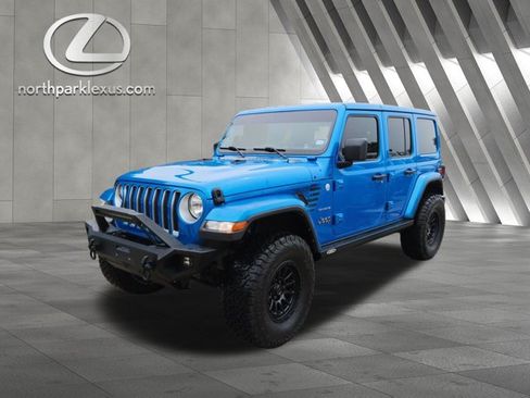 Used 2023 Jeep Wrangler Unlimited Sahara w/ Cold Weather Group AWD/4WD image 6