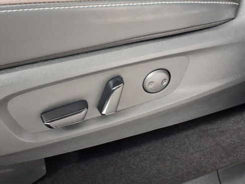 Certified 2025 Nissan Pathfinder Platinum image 16