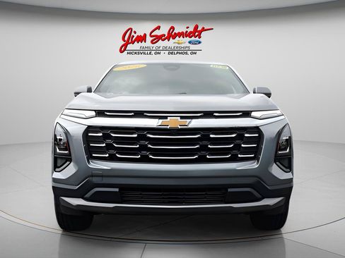New 2026 Chevrolet Equinox LT w/ Convenience Package II FWD image 2