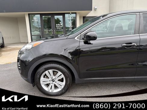Used 2019 Kia Sportage LX AWD/4WD image 6