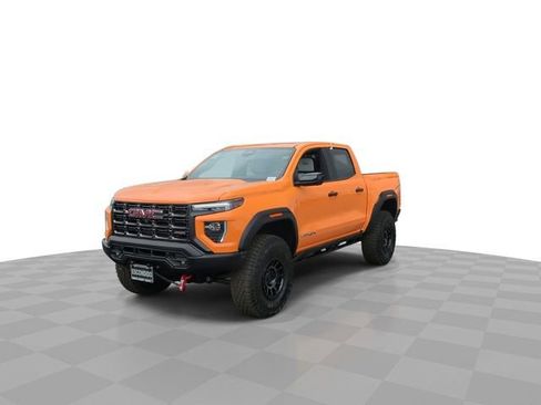 New 2026 GMC Canyon AT4X w/ AT4X AEV Edition AWD/4WD image 4