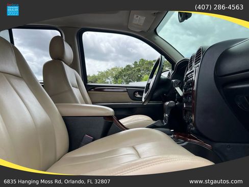 Used 2005 GMC Envoy SLT image 27