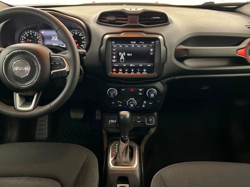 Used 2023 Jeep Renegade Trailhawk AWD/4WD image 13