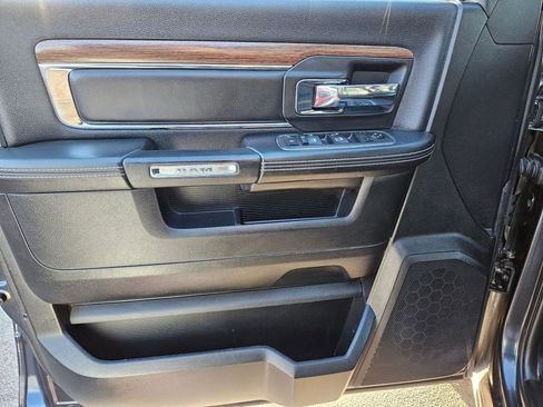 Used 2014 RAM 1500 Laramie w/ Convenience Group AWD/4WD image 27