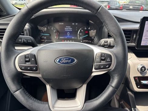 Certified 2024 Ford Explorer XLT w/ Equipment Group 202A AWD/4WD image 27