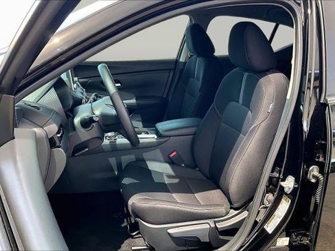 Certified 2024 Nissan Sentra SV FWD image 8