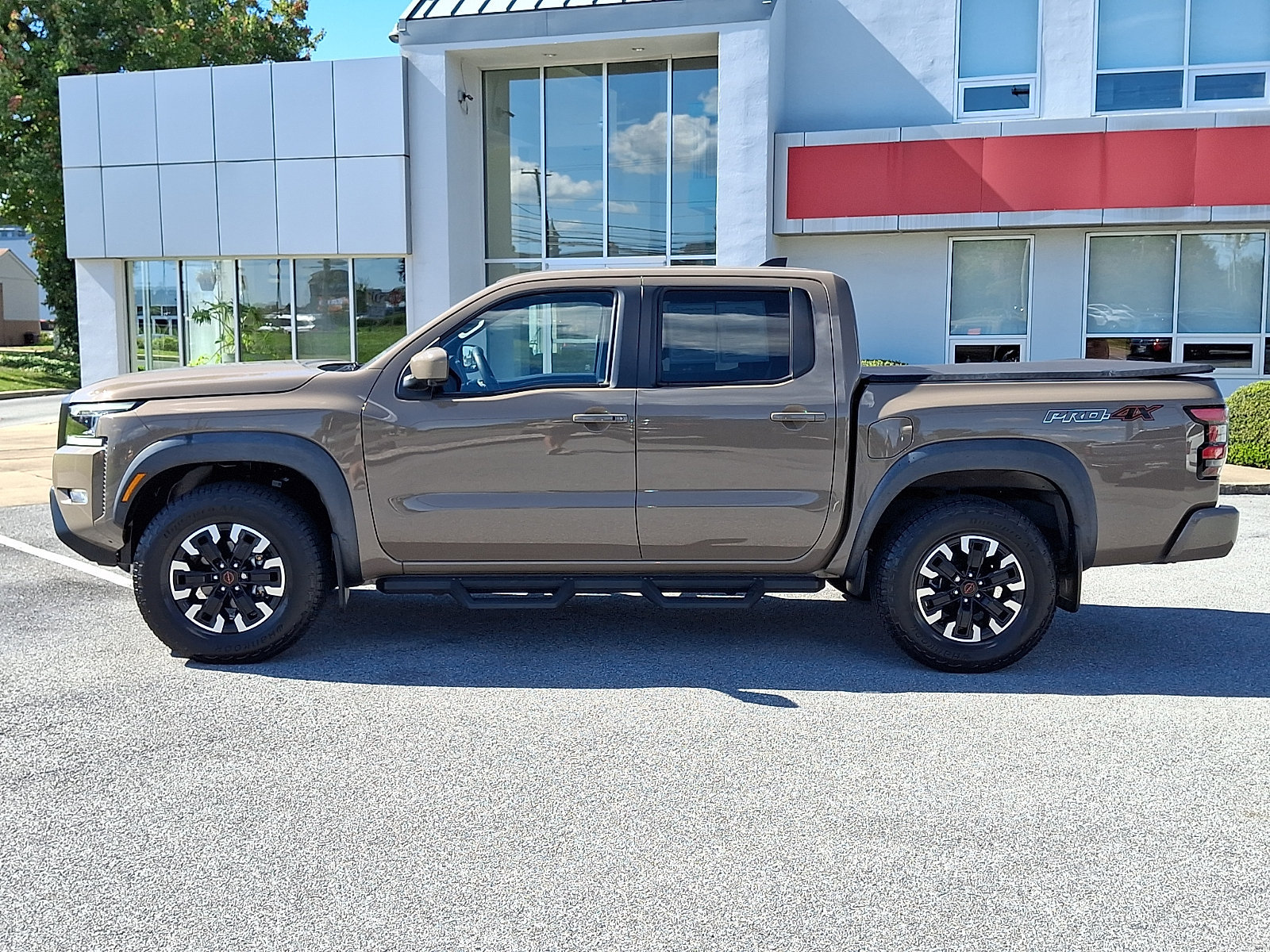 Certified 2022 Nissan Frontier PRO-4X AWD/4WD image 4