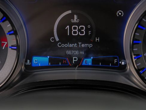 Used 2018 Chrysler 300 S w/ 300S Premium Group RWD image 24