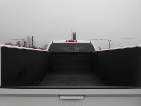 Used 2011 Chevrolet Silverado 3500 LT image 18