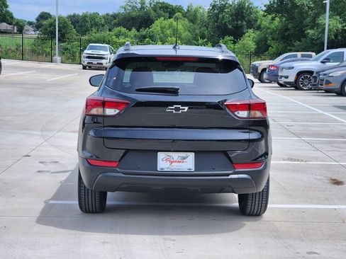 New 2026 Chevrolet TrailBlazer LT w/ Convenience Package FWD image 8