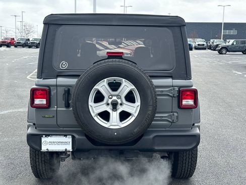Used 2022 Jeep Wrangler Unlimited Sport image 4