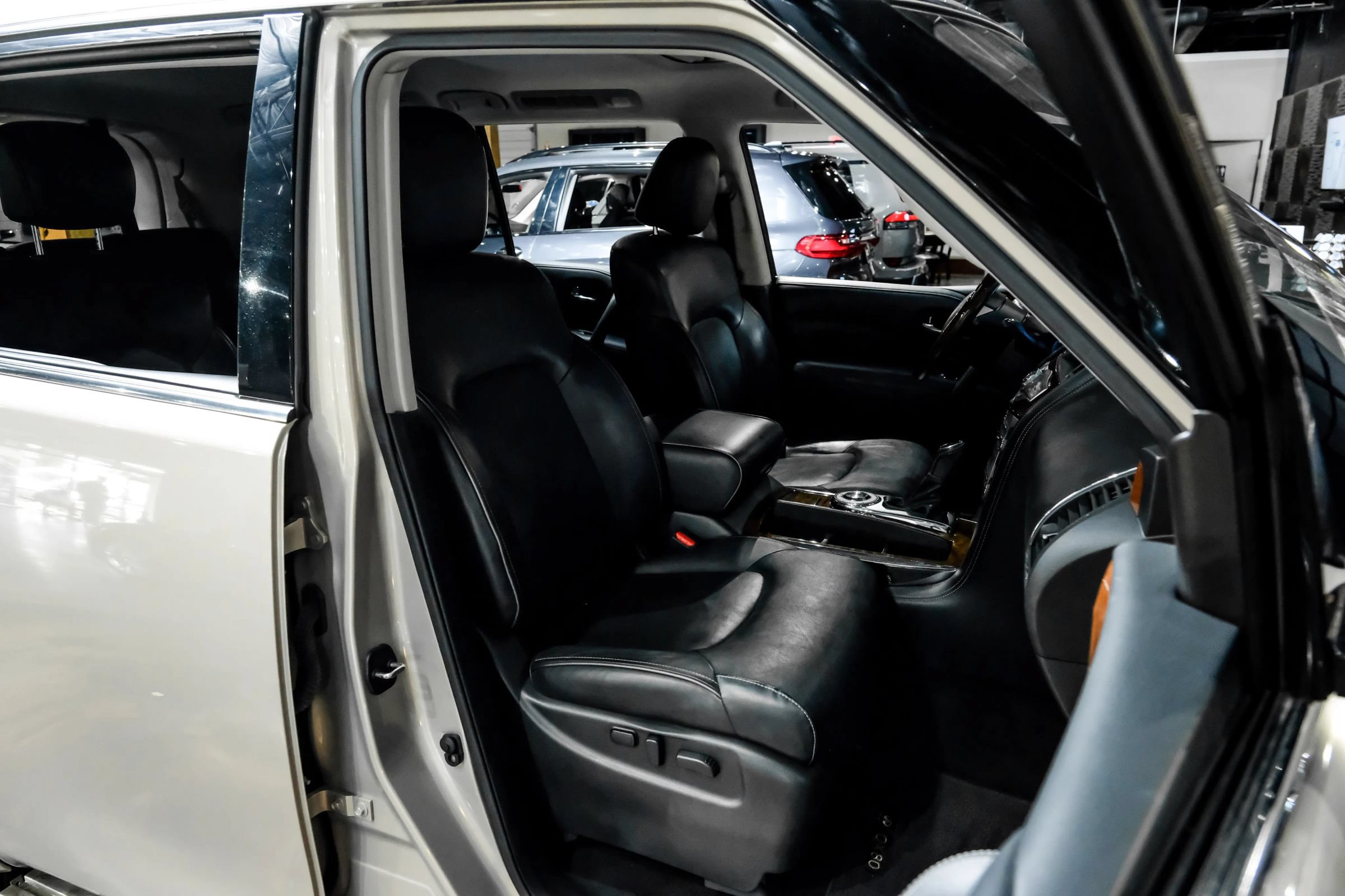 Used 2019 INFINITI QX80 2WD image 32