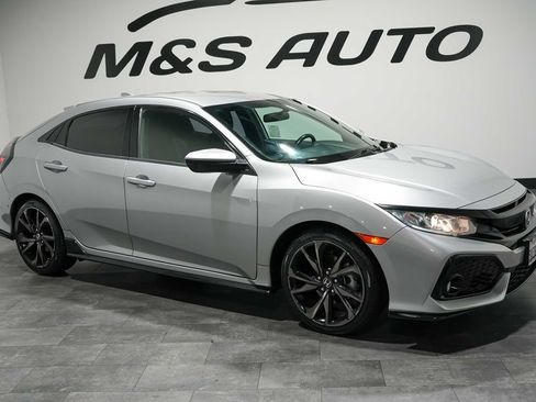 Used 2018 Honda Civic Sport image 6