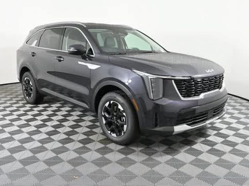 Certified 2025 Kia Sorento S AWD/4WD image 1