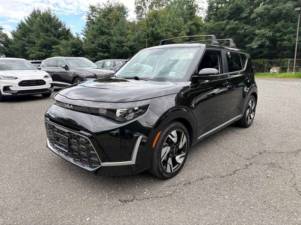 Used 2024 Kia Soul GT-Line FWD image 1