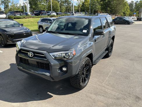 Used 2024 Toyota 4Runner SR5 Premium w/ Moonroof Package AWD/4WD image 6
