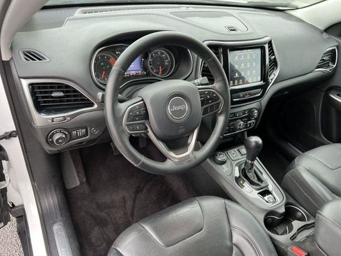 Used 2019 Jeep Cherokee Limited AWD/4WD image 19