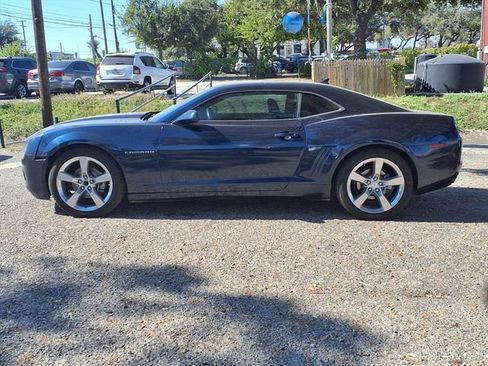 Used 2011 Chevrolet Camaro LT RWD image 4