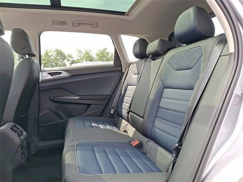 New 2025 Volkswagen Taos SEL image 6