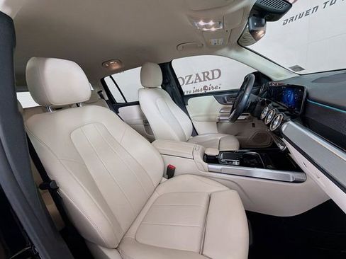 Used 2020 Mercedes-Benz GLB 250 image 33