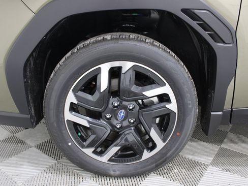 New 2026 Subaru Forester Premium AWD/4WD image 32