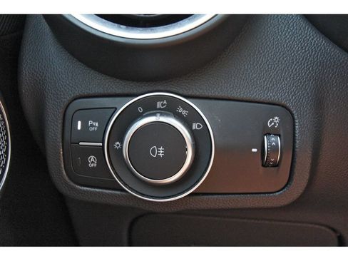 Used 2023 Alfa Romeo Stelvio Veloce AWD/4WD image 22