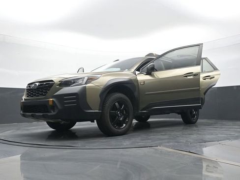 Used 2022 Subaru Outback Wilderness image 28