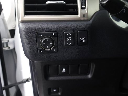 Used 2018 Lexus GX 460 image 37