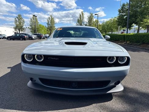 Used 2022 Dodge Challenger R/T Scat Pack w/ Dynamics Package RWD image 2