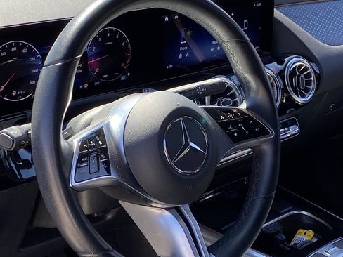 Used 2025 Mercedes-Benz GLA 250 image 5