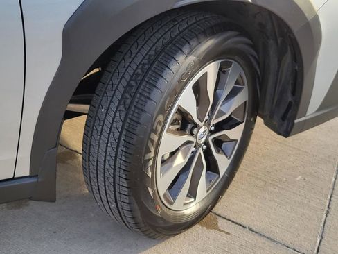 Certified 2025 Subaru Outback Limited image 5