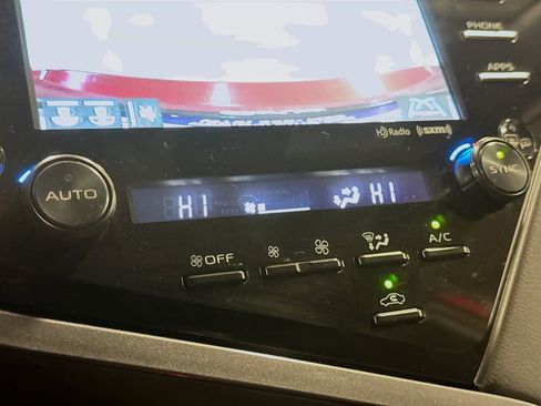 Used 2019 Toyota Camry XSE image 18