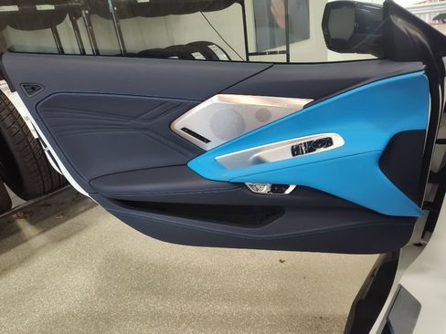 Used 2025 Chevrolet Corvette Z06 RWD image 25