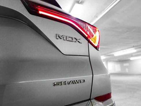 Used 2025 Acura MDX SH-AWD image 10