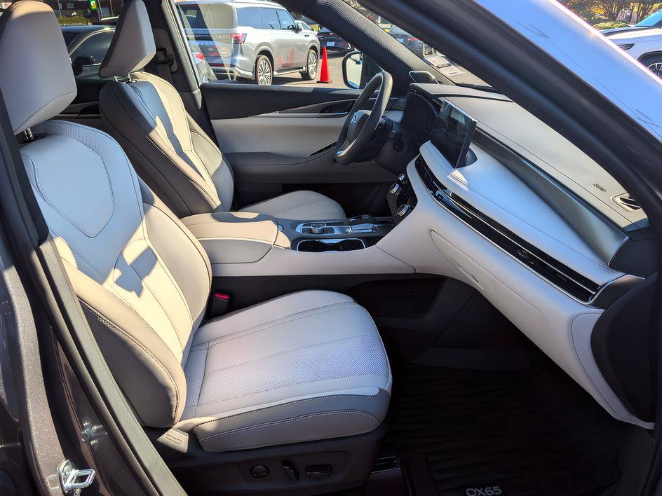 New 2027 INFINITI QX65 Luxe w/ Cargo Package AWD/4WD image 21